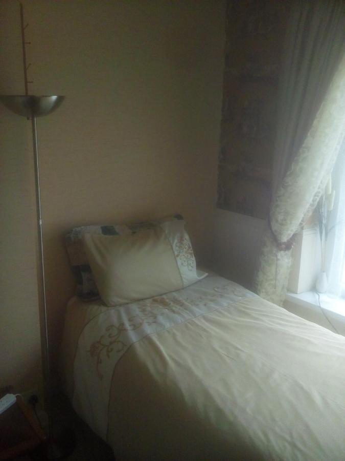 קארדיף The Principality 2 Singles Bedroom מראה חיצוני תמונה